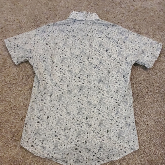 Short sleeve button down - Picture 4 of 7